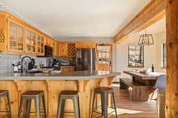 Bear Moon Manor | Hot Tub • Pine Views • 3BR
