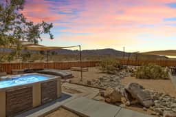 Bighorn Oasis Retreat: Hot Tub, Foosball & Firepit