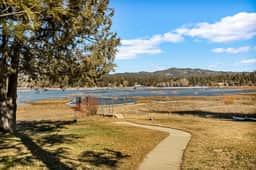 Cozy 3BR Knotty Pine, Near Lake & Trails w Deck