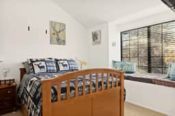 Cozy 3BR Knotty Pine, Near Lake & Trails w Deck