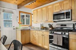 National Forest View Chalet: Hot Tub, A/C & BBQ