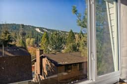 High Score Hideaway - Views of Bear MTN, Hot Tub