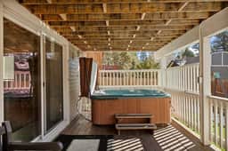 High Score Hideaway - Views of Bear MTN, Hot Tub