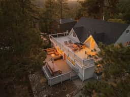 Lakeside Lodge - Deck Views, Golf, Basketball, Spa