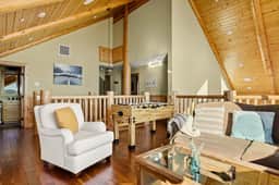 Luxurious Coyote Flat w/ Lake Views & Game Room