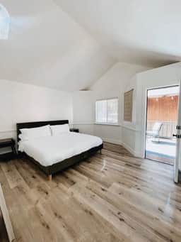 Maple Reserve, 2BR Cabin near Lake & Ski Trails