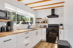 Midnight Chalet A-Frame | Spa ~ Fireplace ~ BBQ