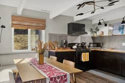 Mountainside Modern at Bear MTN w/ Hot Tub, Arcade