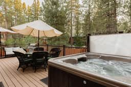 NEW! Knoll Lake Cabin in Big Bear Lake, BBQ, PET