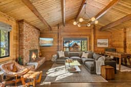 Shadow Wood Lodge, w Hot Tub near Ski Slopes