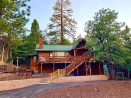Peaceful Shady Bear, Hot Tub & Wood Fireplace