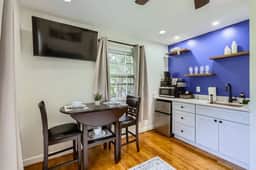 Stylish Guesthouse Near Duke w/ Fire Pit & Deck