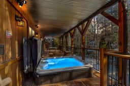 Eagle Creek Hot Tub, Game Room, Private Sled Hill