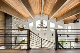 Steel Pine Lodge: As Seen On TV * Immaculate Views