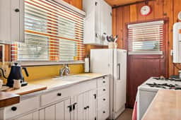 Tree Top Ranch w/ Hot Tub & Walk to the Village