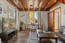 Cozy Chic 2BR Bear Sky Cabin & Easy Parking