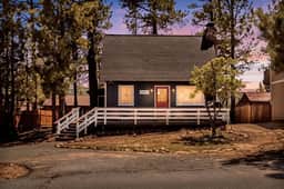 Whispering Pines Nook | BBQ and Deck