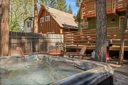Solheim Lodge | Hot Tub, Fire Pit, EV Charger, Pets