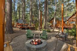 Honeycomb Hideaway| Hot Tub & Sauna, Large Yard