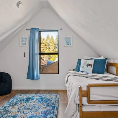 Cozy Chic 2BR Bear Sky Cabin & Easy Parking