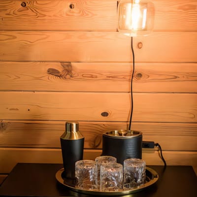 2BR Mid Century Retreat • Pets, Hot Tub, BBQ