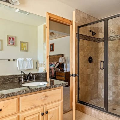Mill Creek Lodge, Hot Tub, Game Room, Firepit