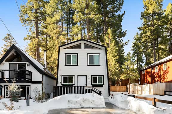 Hearthmoon Haven w AC, SPA & Near Village - Image 1