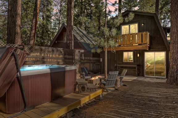 Gambrel Boho Cabin Vibes, Hot Tub & Firepit - Image 1