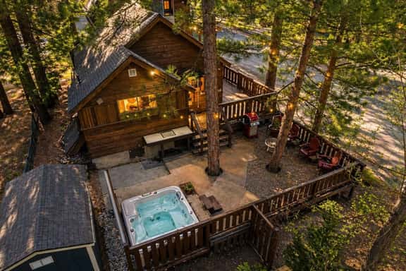 Dream Catcher | Modern Rustic & Hot Tub - Image 1