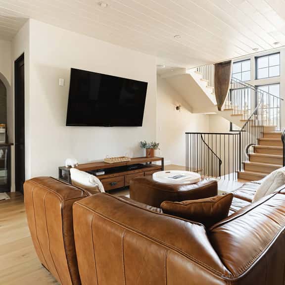 Custom Lux Cabin, Lake Views, Spa & Game Room - Image 1