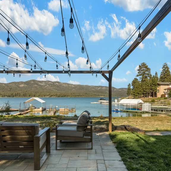 Luxury Lakefront Escape w Firepit and Private Dock - Image 1