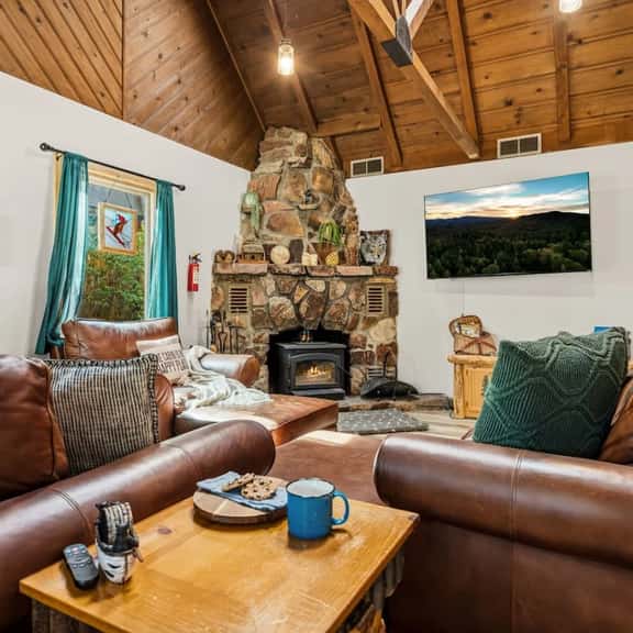 Maple Hill Haus Cabin w/ Patio & BBQ, Near Trails - Image 1