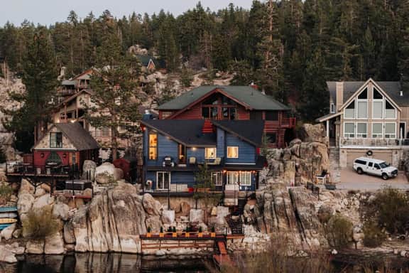 180 Degree View Of The Lake | SPA + A/C!