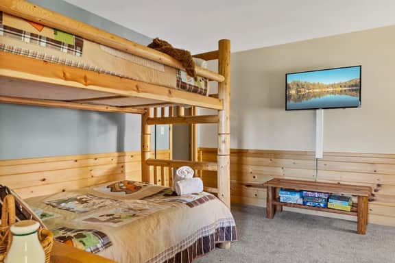 Bearadise Log Cabin - 694 Villa Grove