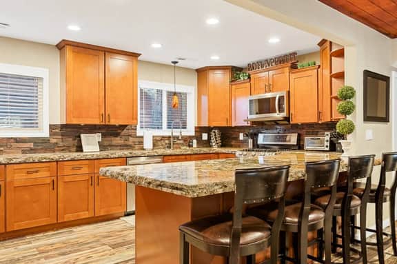 Beary Peaceful Escape, with hot tub and game room