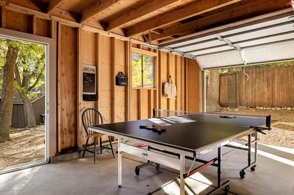 2BR Eureka Designer Cabin w Pergola & Ping Pong
