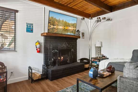 Grizzly Mountain Lodge | Hot Tub & Pet Friendly