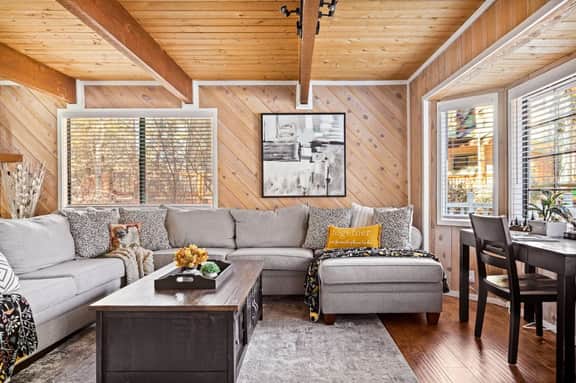 Guest FAV Luxury Sun Chalet w Hot Tub, BBQ