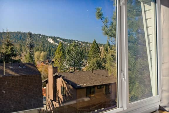 High Score Hideaway - Views of Bear MTN, Hot Tub