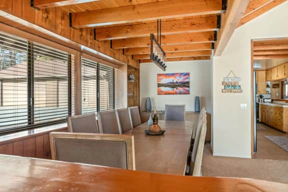 Lakefront Pines w/ Hot Tub, w/ Panoramic Views