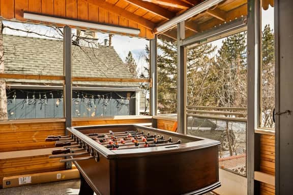 Lil' Oso Bonita Cabin | Walk 2 the Village, Games & SPA