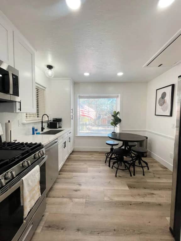 Maple Reserve, 2BR Cabin near Lake & Ski Trails