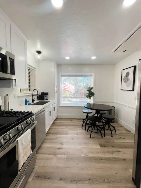 Maple Reserve, 2BR Cabin near Lake & Ski Trails