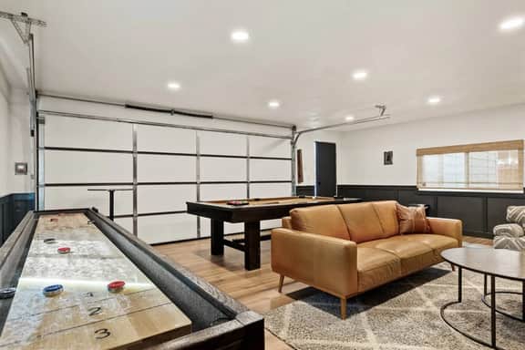 3BR Modern Hideaway w Game Room