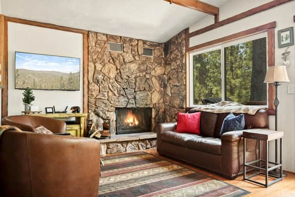 Monterey Log Lair with Pool Table - Slope Views