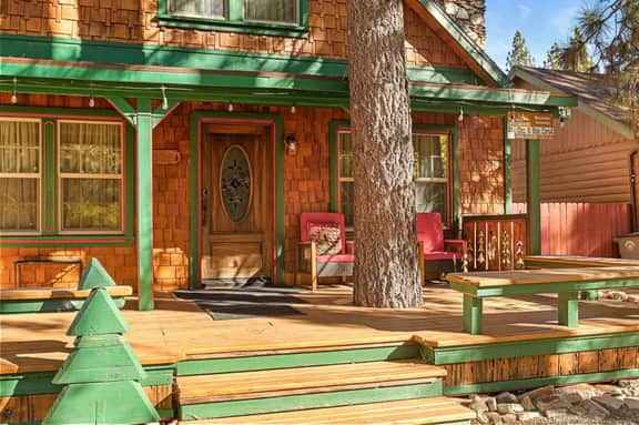 Mountain Getaway, Hot Tub, Games & BBQ