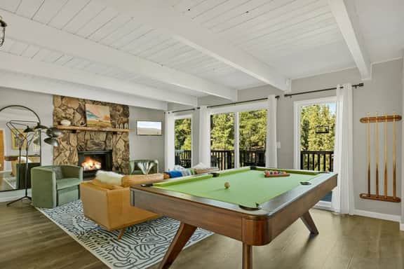 Mountainside Modern at Bear MTN w/ Hot Tub, Arcade
