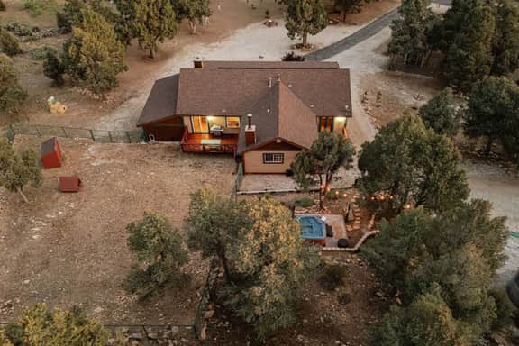 Rancharillo w Hot Tub & Barn Game Loft & Mtn Views