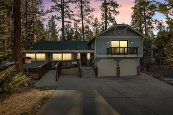 Ritz-Craterton|Spa, BBQ, Game Room, EV, Pups