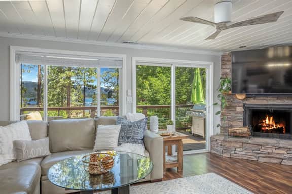 Serenity Nook | Hot Tub - Views of Big Bear Lake - Backyard Dream